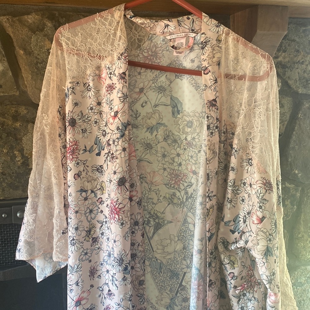 Victoria’s Secret robe pink flowers sexy lingerie